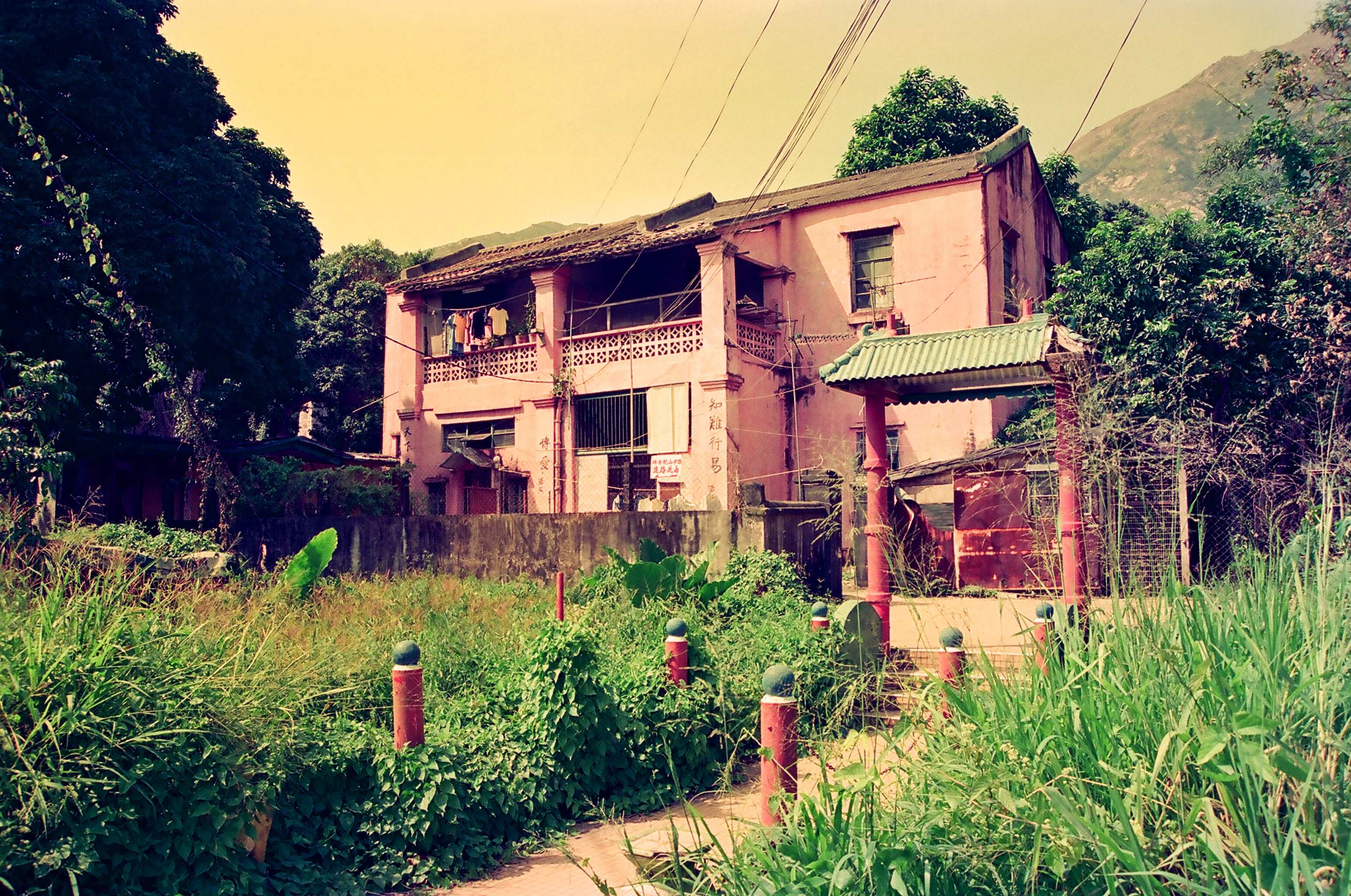 青山農場內革命遺址：紅樓。（圖片由作者提供）