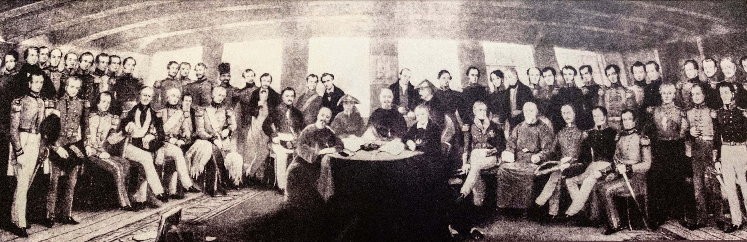 1842年8月，清政府被迫簽訂中國近代歷史上第一個不平等條約——中英《南京條約》，正式割讓香港島予英國