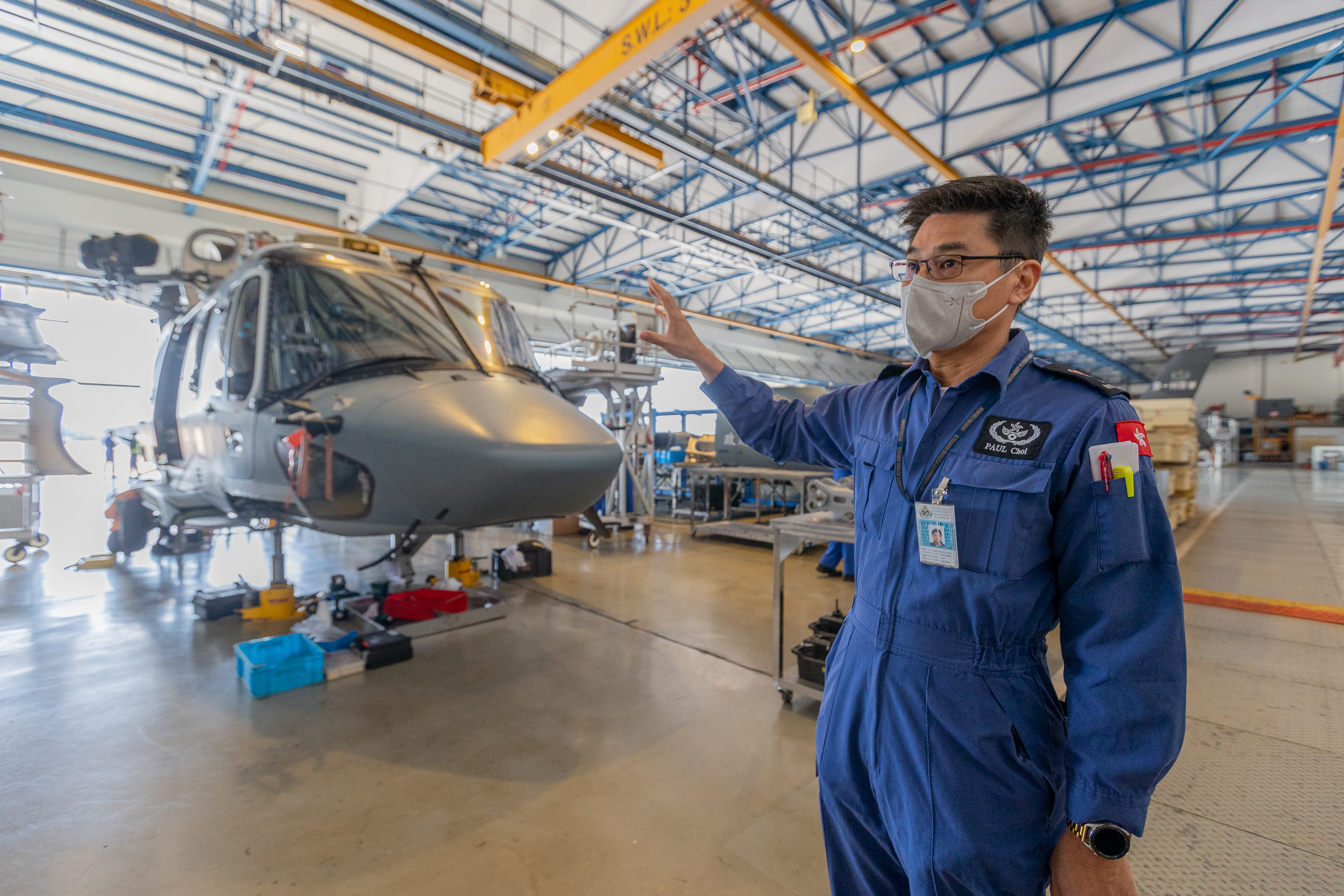 高級飛機工程師蔡仲亮指工程部的日常維修分有航線維修及基地維修。