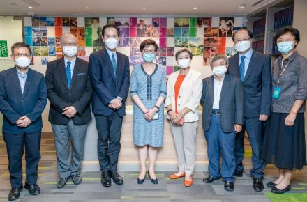 前任特首到訪中心鼓勵修志 專家學者齊討論冀薪火相傳